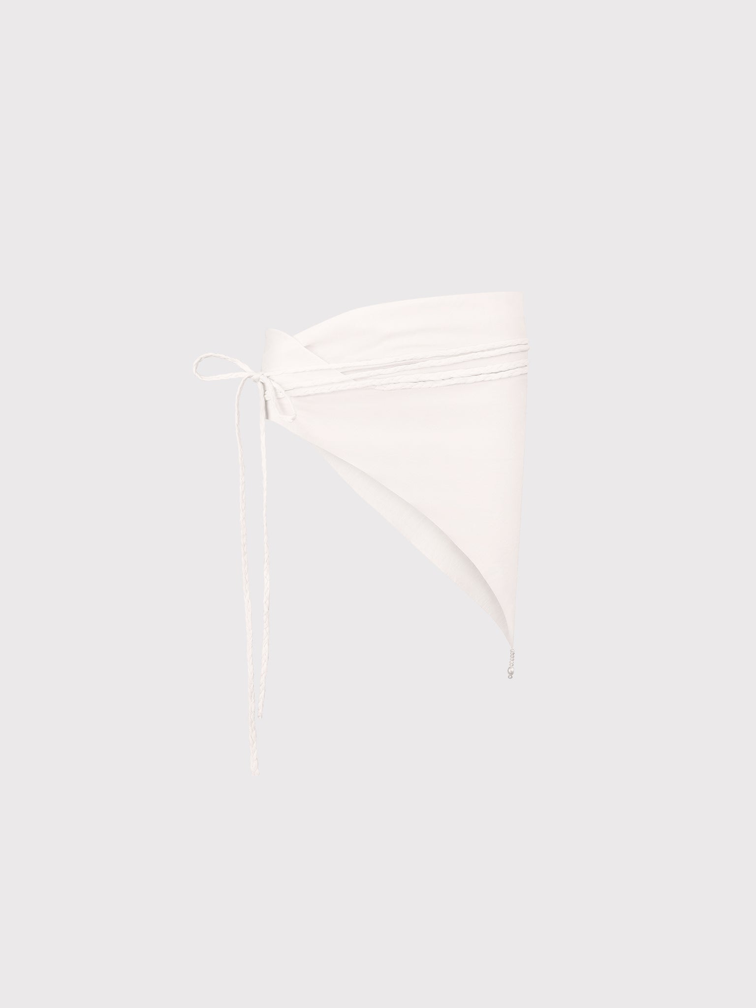 White handkerchief belt