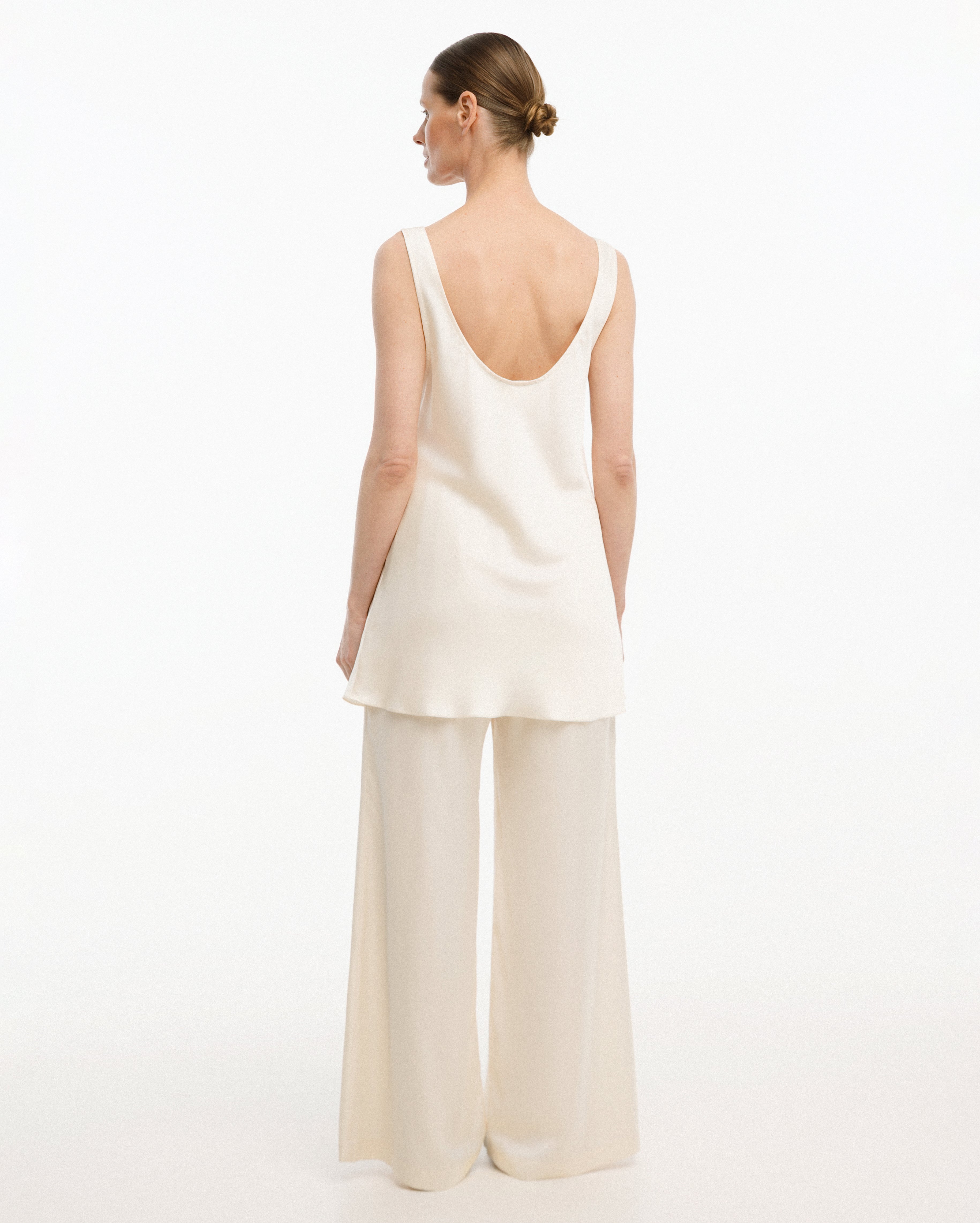 MILK OBLIQUE TOP