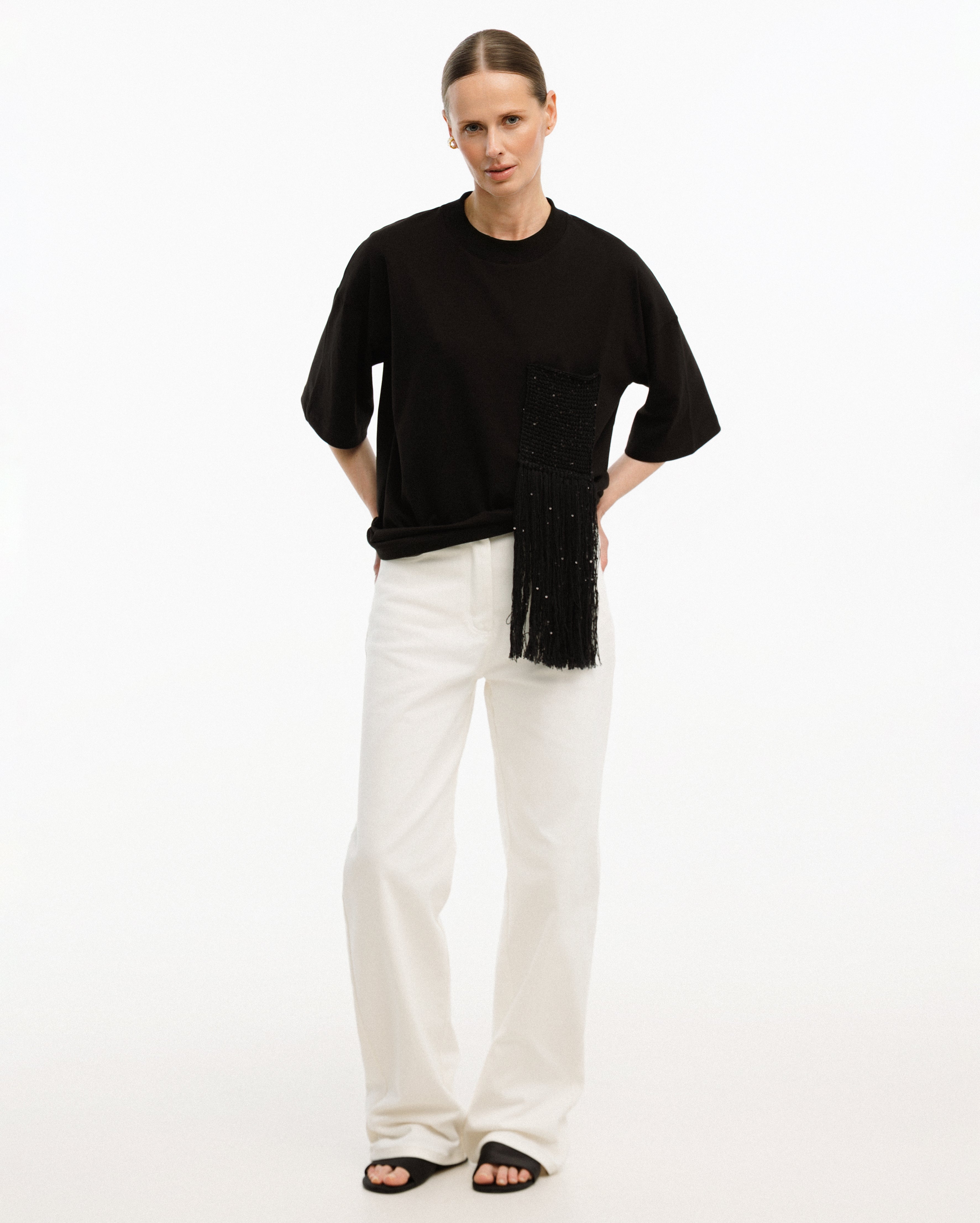 BLACK OVERSIZED T-SHIRT WITH POCKET