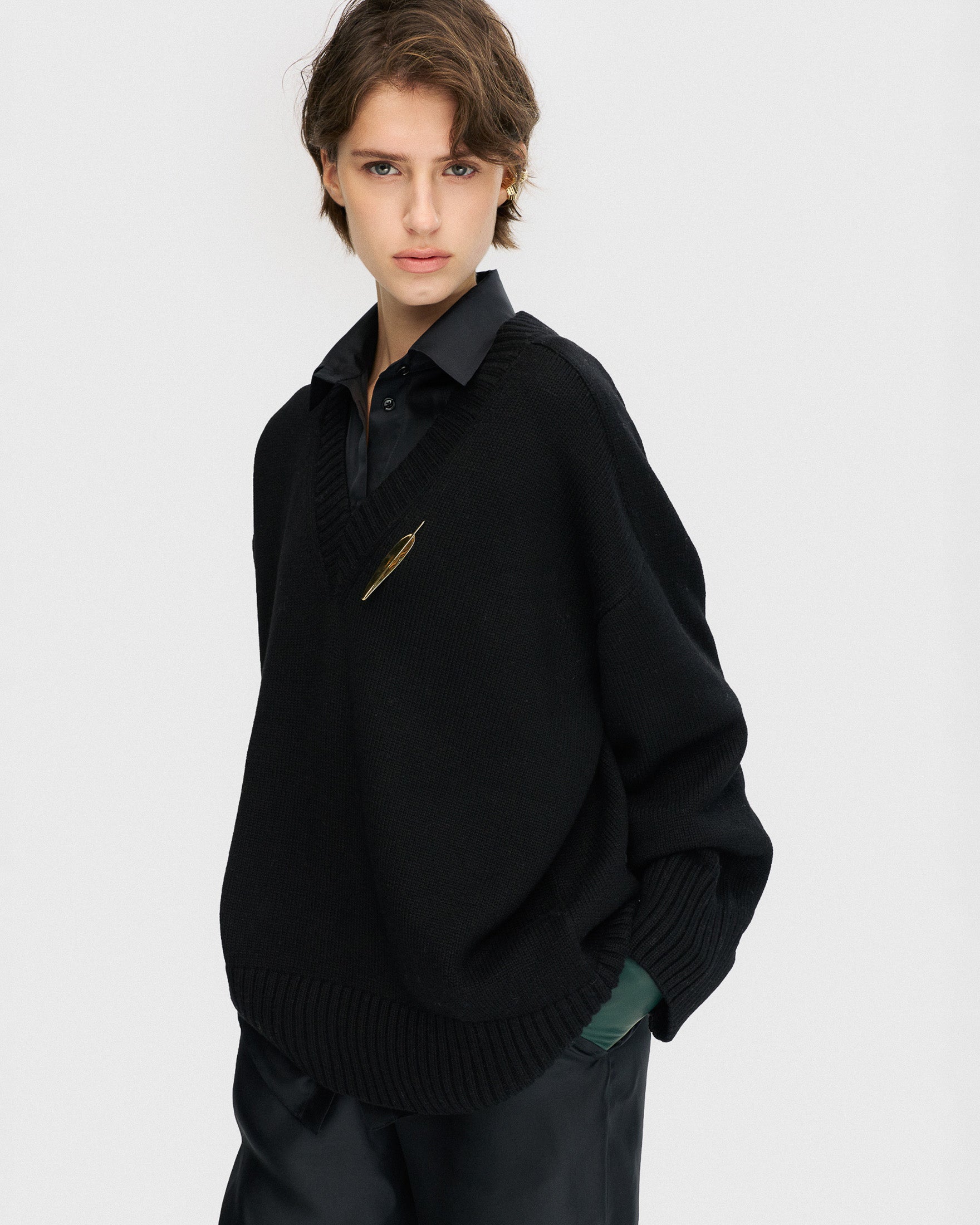 Black pullover