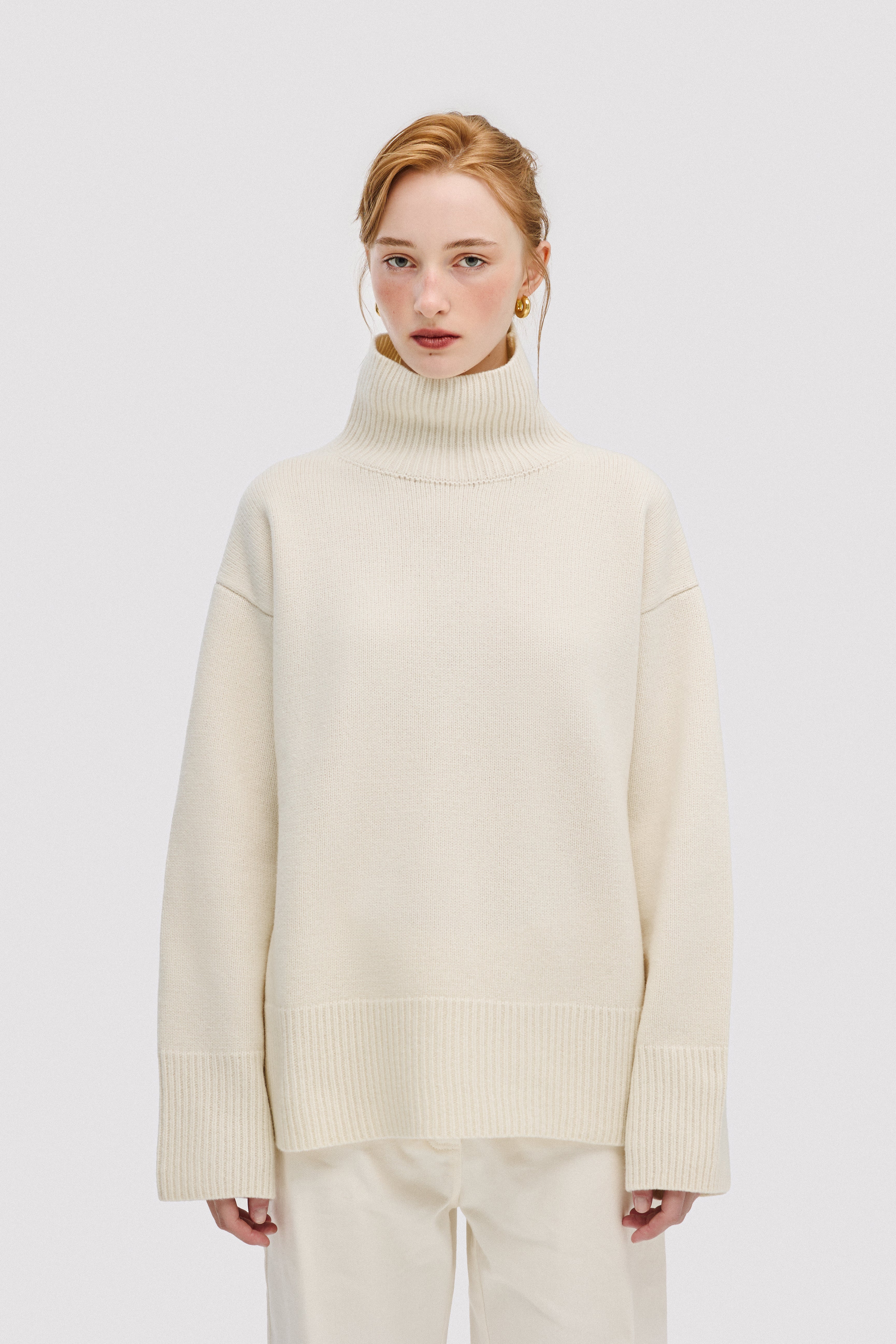 MILK SWEATER