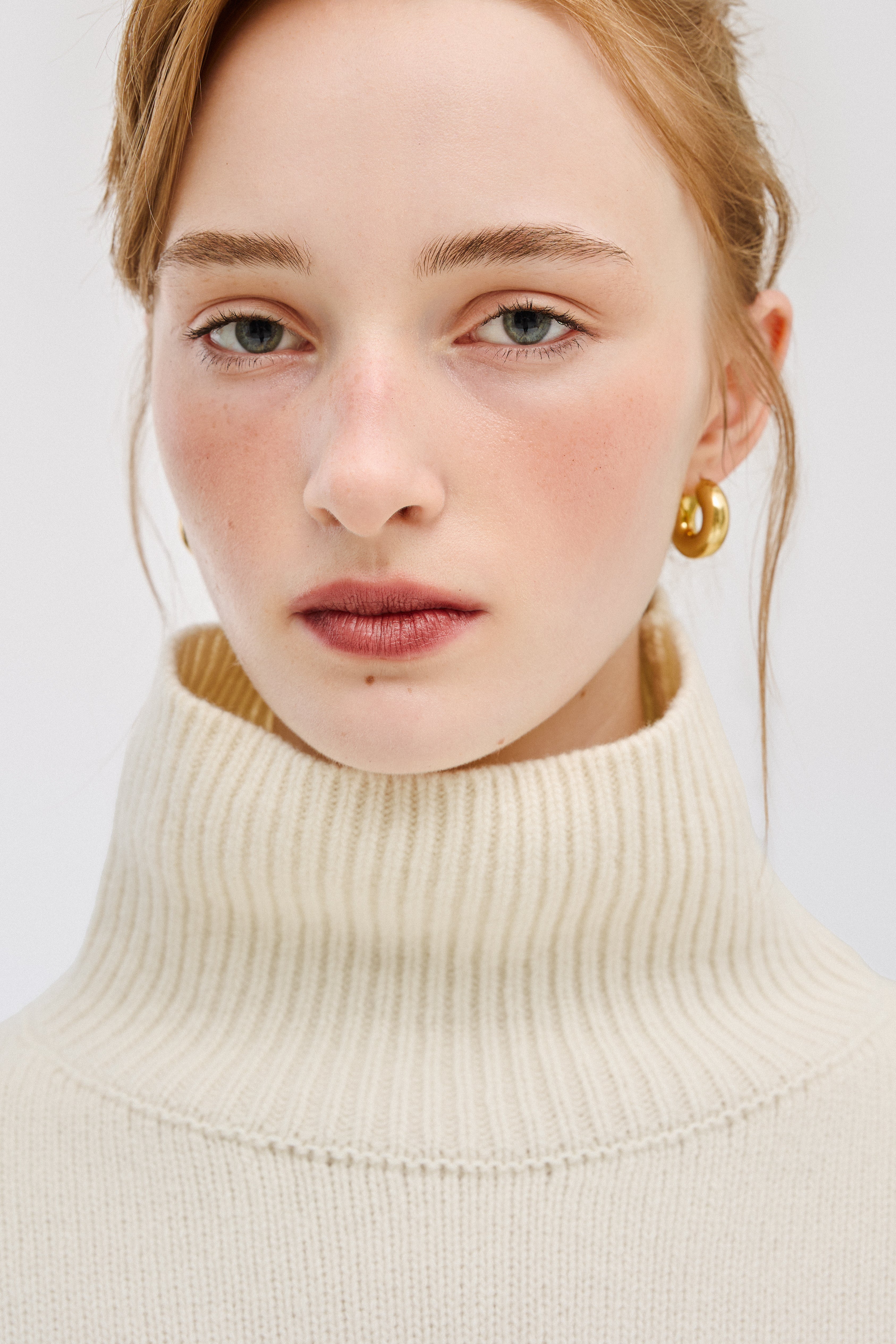 MILK SWEATER