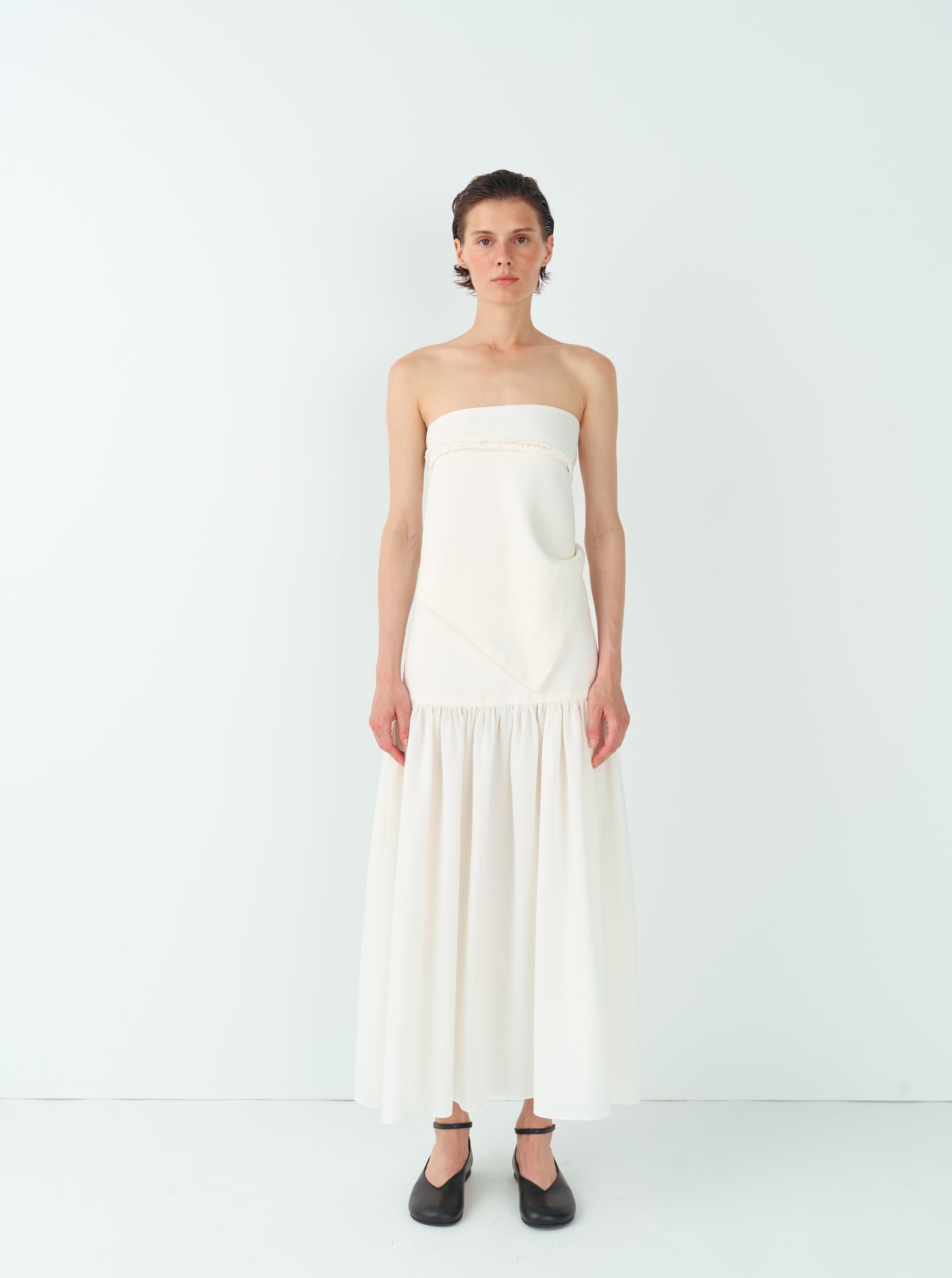 WHITE MIDI SKIRT