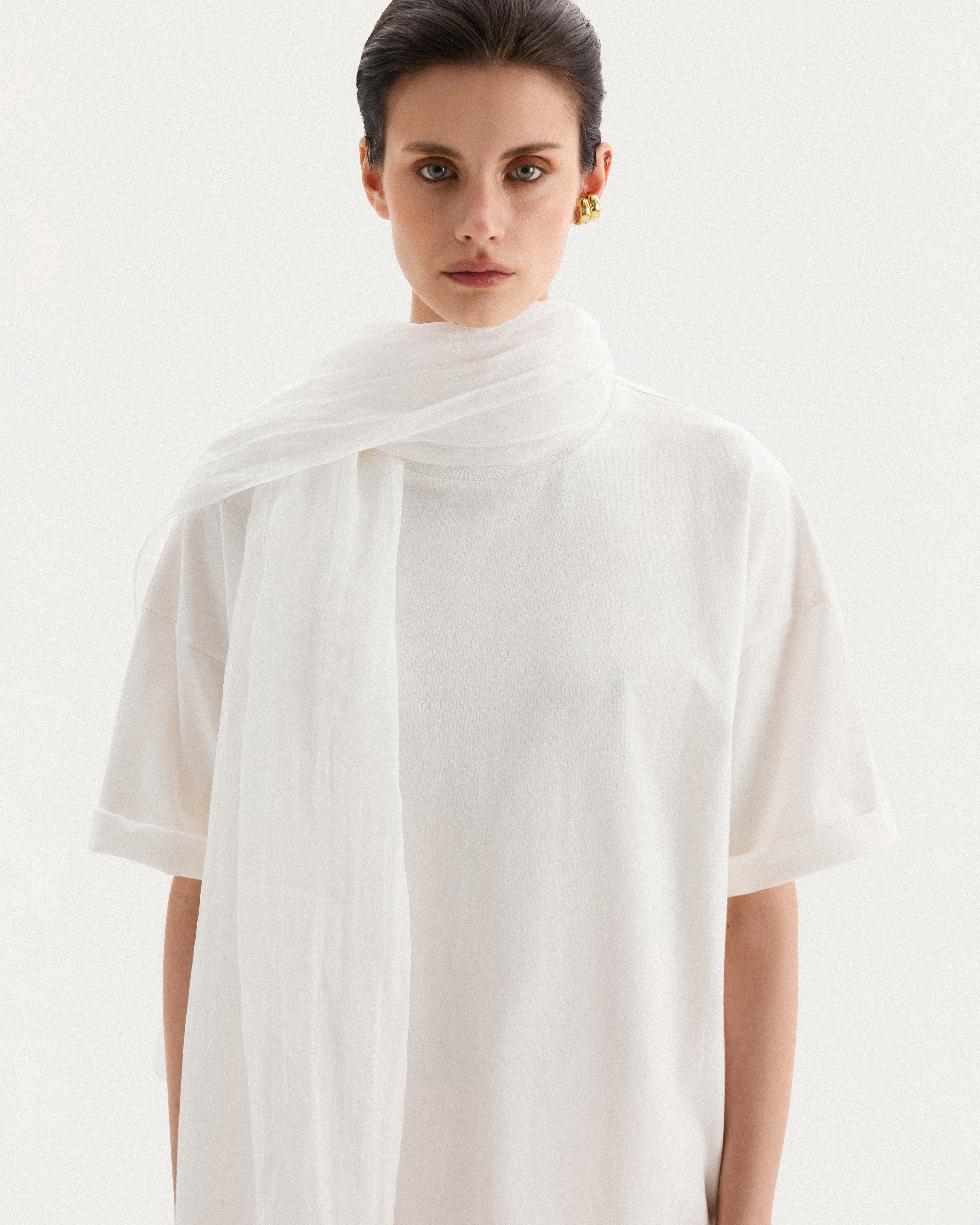 White oversized t-shirt