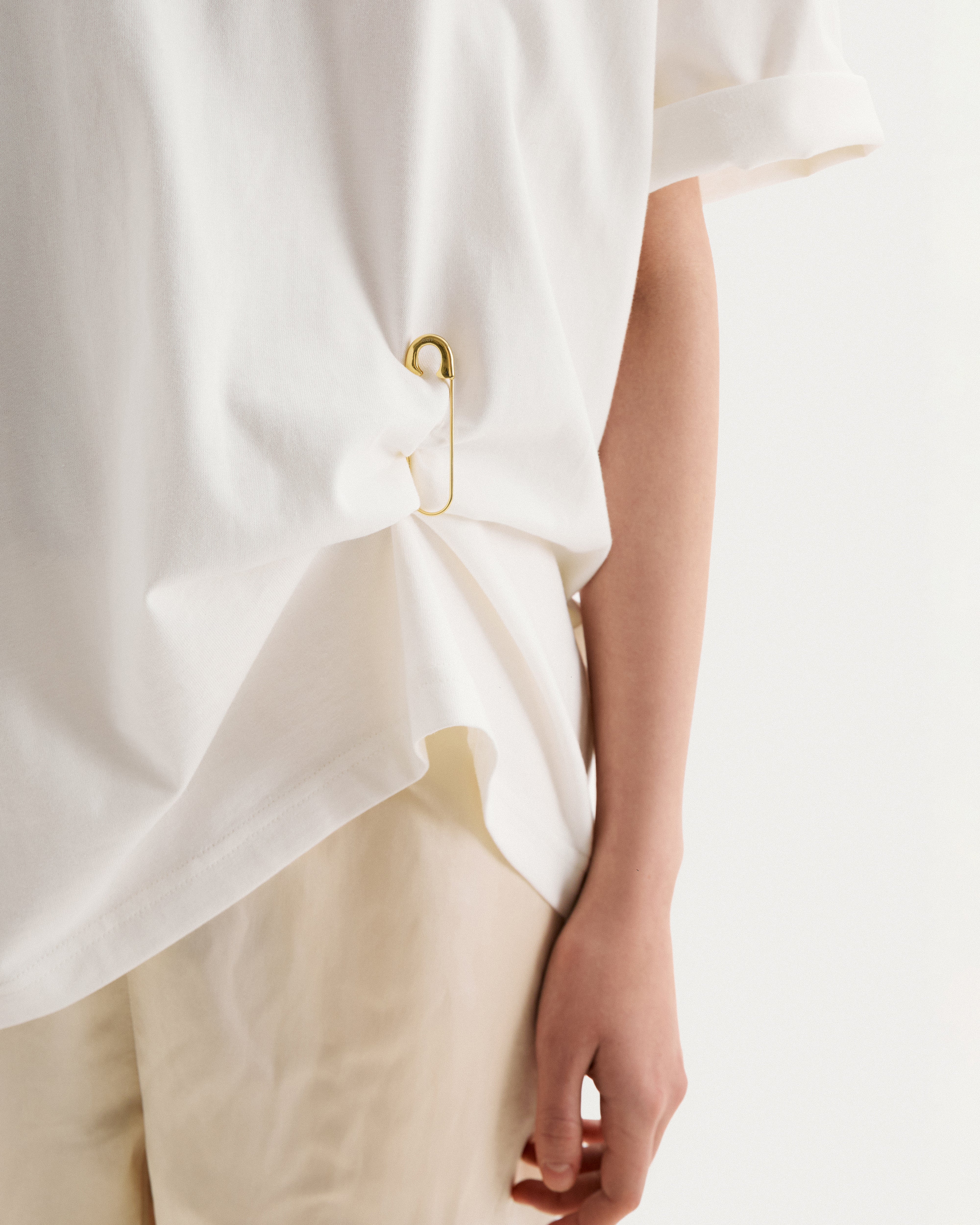 Brooch pin basic
