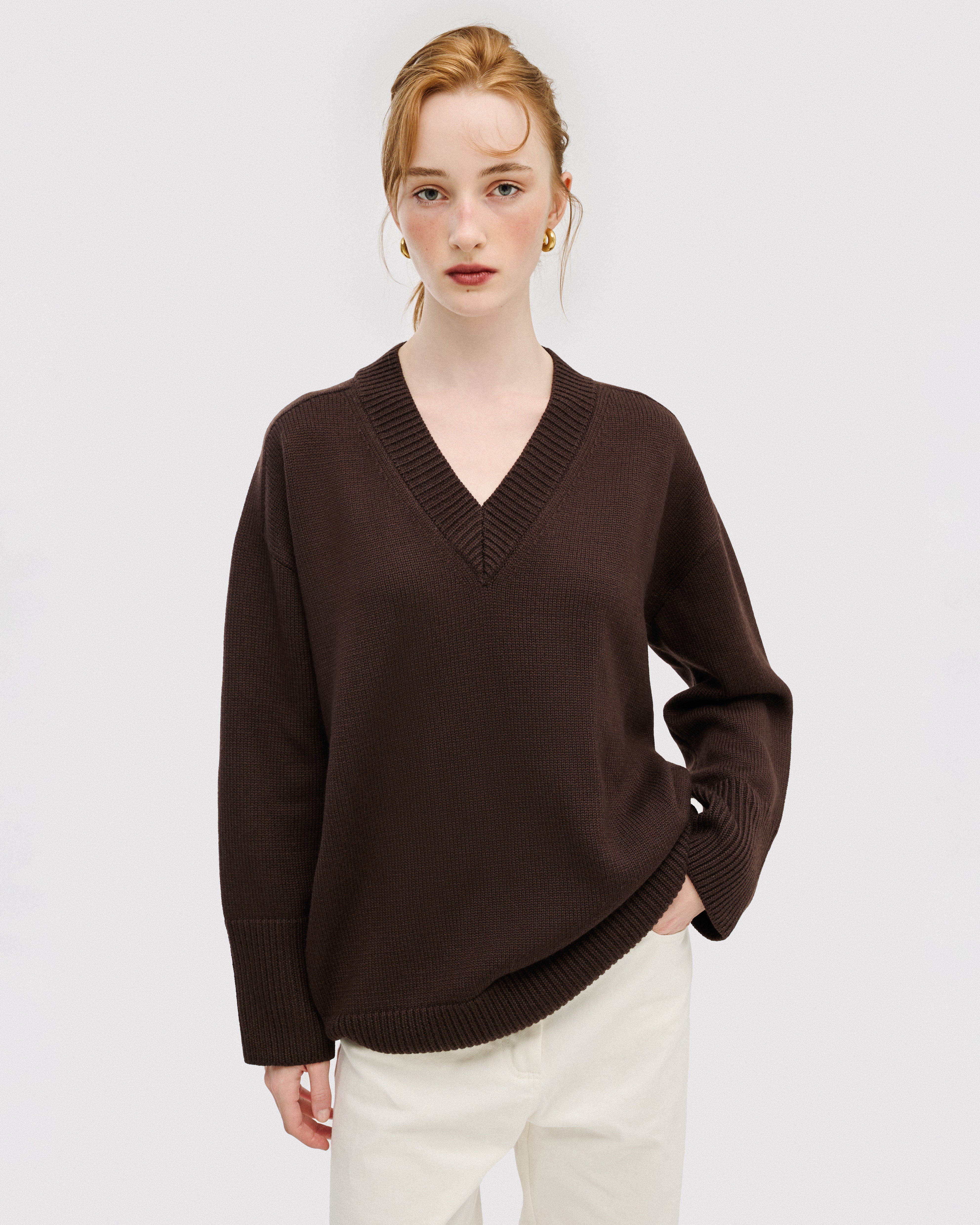 BROWN PULLOVER