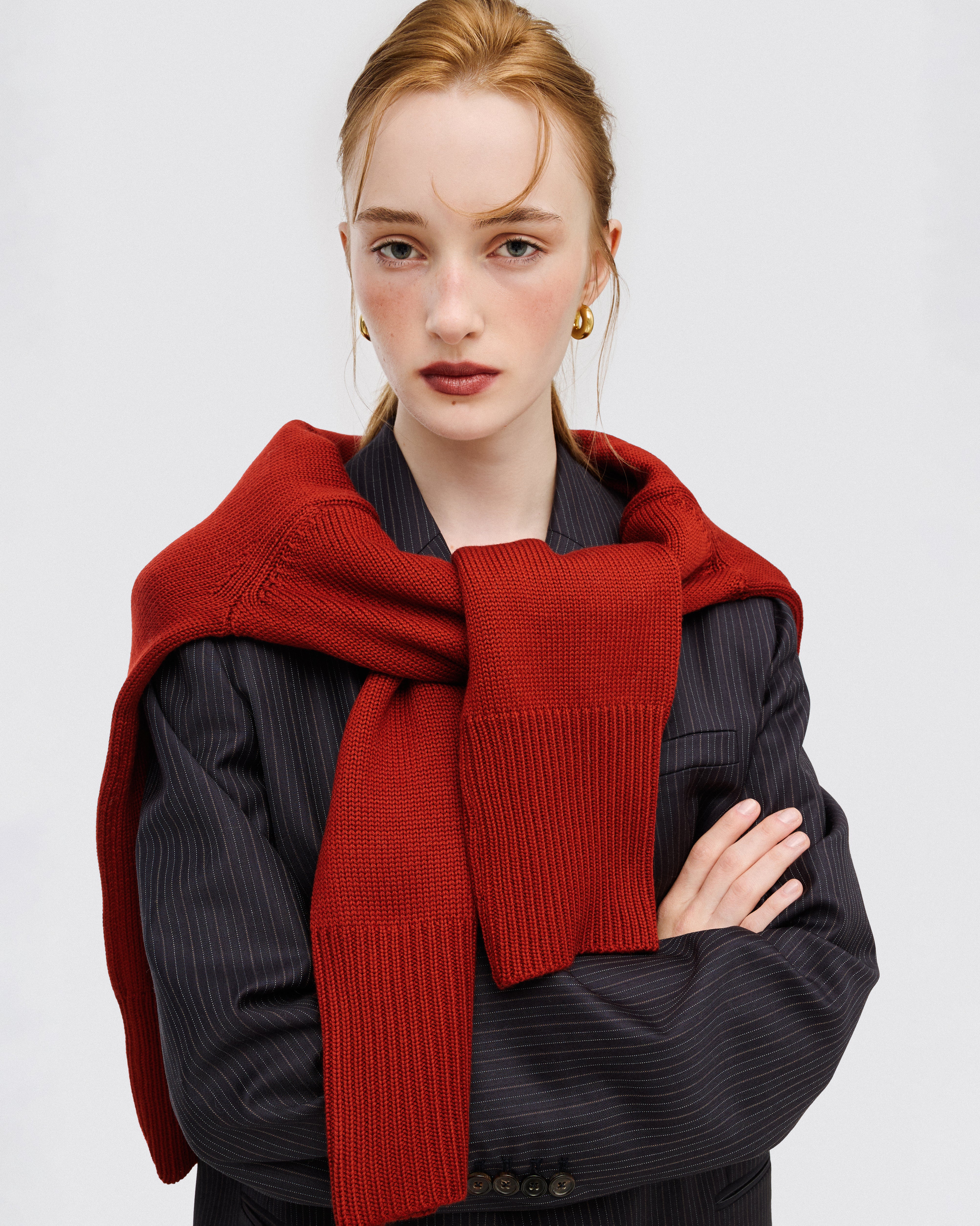WINTER BERRY SWEATER