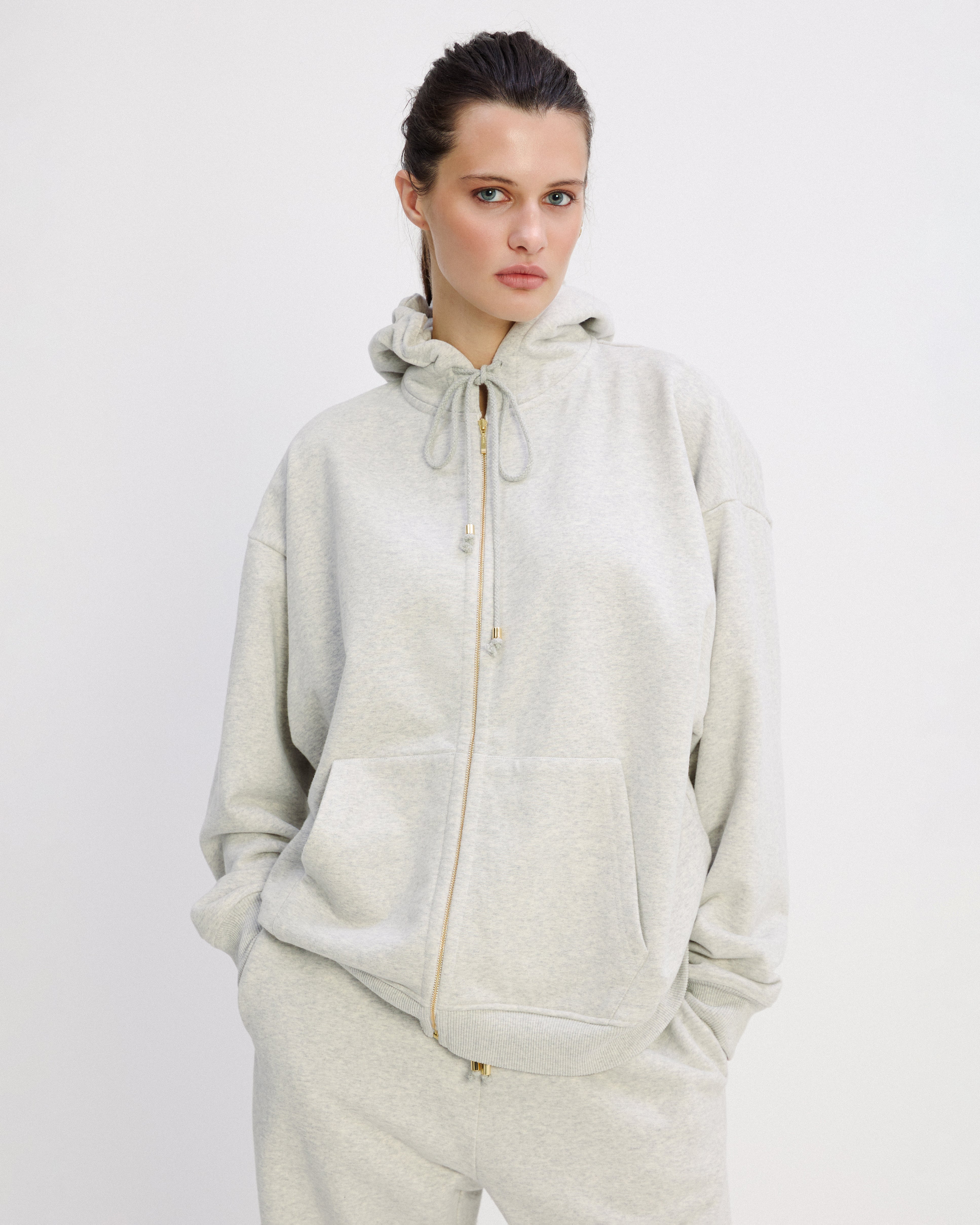 SIGNATURE GREY ZIP-UP HOODIE