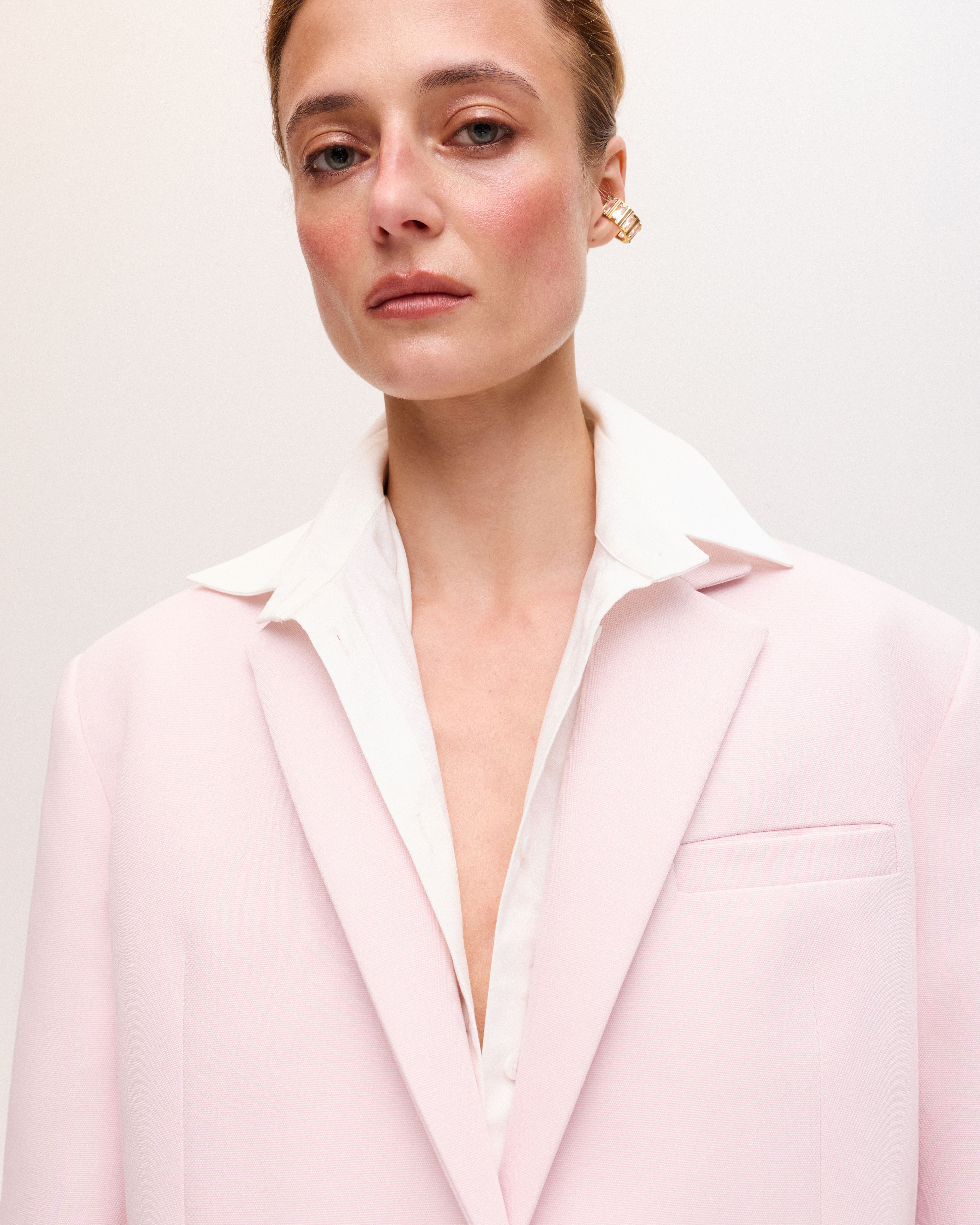 Light pink single-breasted jacket